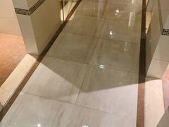 -上海龙之梦万丽酒店游泳池