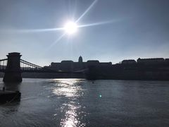 -多瑙河畔鞋履雕塑