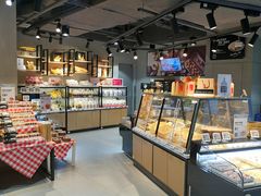 面包甜点陈列柜-盒马鲜生(龙德广场店)