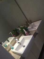 -CARR SALON