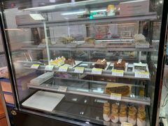 面包甜点陈列柜-老大昌(淮海中路店)