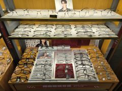 -优医视平价眼镜蔡司依视路折扣工厂店(十里堡店)