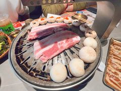 -草家酱蟹炭火烤肉店(珲春南路一店)
