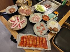 -臻牛烤肉
