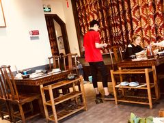 大堂-亿诣蝎府炸酱面羊蝎子火锅(酷车小镇店)