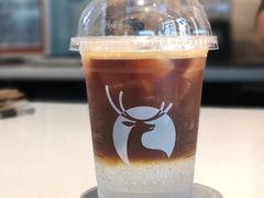 黑金气泡美式-瑞幸咖啡(三里屯SOHO-6号楼店)