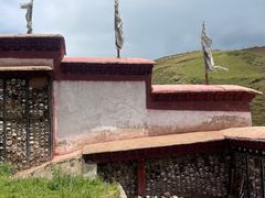 -比如骷髅墙景区