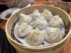 -莱莱小笼·乔艾