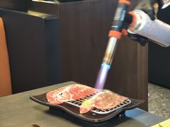 火炙和牛寿司-铭牛烧肉·和牛海鲜自助(高新月牙湖店)