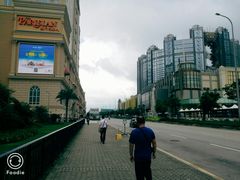 -影汇之星8字形摩天轮