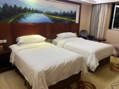 -维也纳酒店(深圳国际会展中心沙井上南店)