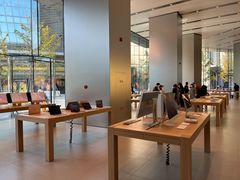 -Apple零售店(华贸购物中心店)