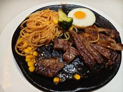 -汤姆家的牛排意面披萨(融创茂店)