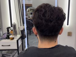 -藤野造型烫染·漂发