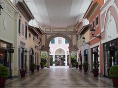 -佛罗伦萨小镇广佛名品奥特莱斯(疏港路店)