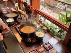 -银米·云南传统过桥米线(双廊黑金冠店)