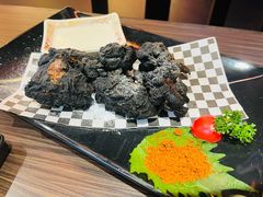 乌辣辣地狱炸鸡-仙隐小鹿中華の日料(荣民龙首广场店)
