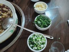 -杨记山珍鸡煲菌汤锅