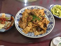 -壹阁胡羊焖饼(特色小吃街店)
