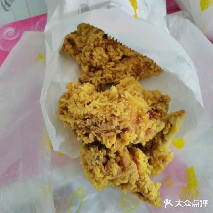 我和美食只差一杯奶茶