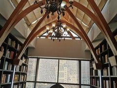 -钟书阁(松江泰晤士小镇店)