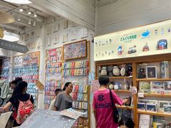 -猫的天空之城概念书店(杭州南宋御街店)