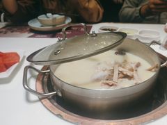 -洪氏嗨捞·猪肚鸡火锅(阳光天地店)