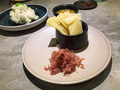 手撕乳扇配诺邓火腿-半山腰·云南菜(侨福芳草地店)