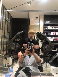 -HAIR CORNER