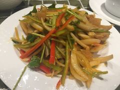 -巴扎美食·新疆菜·西域歌舞表演餐厅(新疆大厦店)