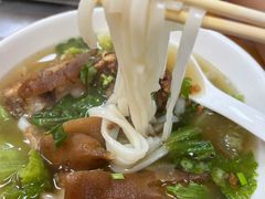 -明姨仔潮汕美食·碳炉猪脚·汕尾牛腩饭·起片鸡煲(起义路店)