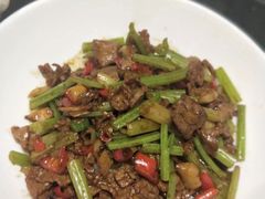 芹菜炒肉-大鸭梨烤鸭(甘家口店)