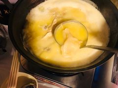-鲜入围煮花胶鸡海鲜火锅