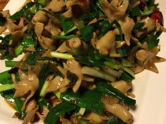 韭菜炒石榴花-乡村小榭饭店