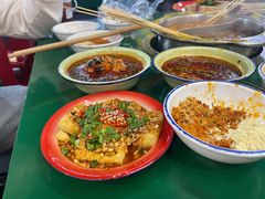 -巷子里头麻辣烫火锅串串(温江店)