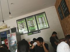 -花溪巷牛肉粉(泉城路店)