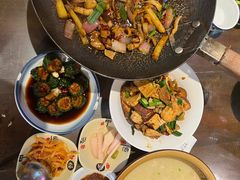 -富正毅三下锅·湘西韵味(天门山索道店)