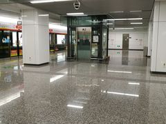 -盈丰路(地铁站)