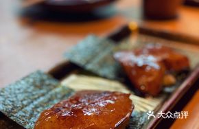 Pan-Seared Foie Gras Sushi