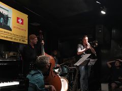 -东岸Cafe 爵士俱乐部
