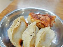 -黄阿姨锅贴大王(万航渡路店)