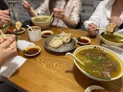 -黄阿姨锅贴大王(万航渡路店)