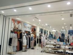 -优衣库(泉州中骏世界城店)