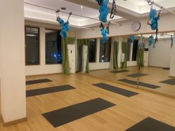 -依灵瑜伽普拉提连锁