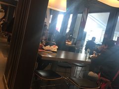 大堂-麦当劳(宁波火车高铁站店)