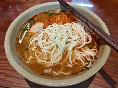 -亮亮面馆(经六路店)