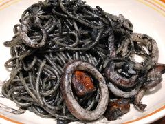 威尼斯风味墨鱼汁意面-萨莉亚意式餐厅(杭州滨江天街店)