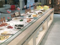 自助取餐区-绿岛港轩海鲜烤肉涮锅自助餐厅