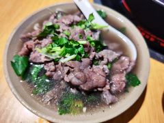 -大众跷脚牛肉馆·非遗传承单位(峨眉山店)