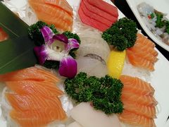 -青瓦餐厅·生鱼片·韩园烤肉(西塔店)